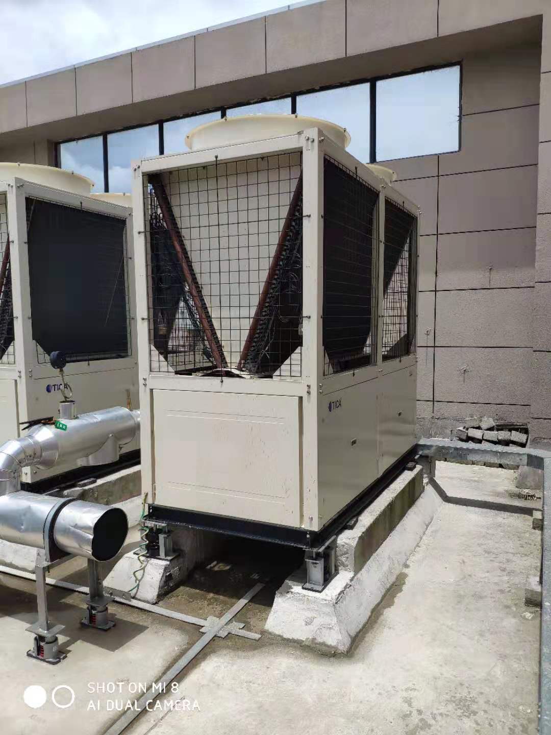 天加空調模塊機組安裝JA-1型減振器.jpg 天加空調模塊機組安裝JA-1型減振器.jpg